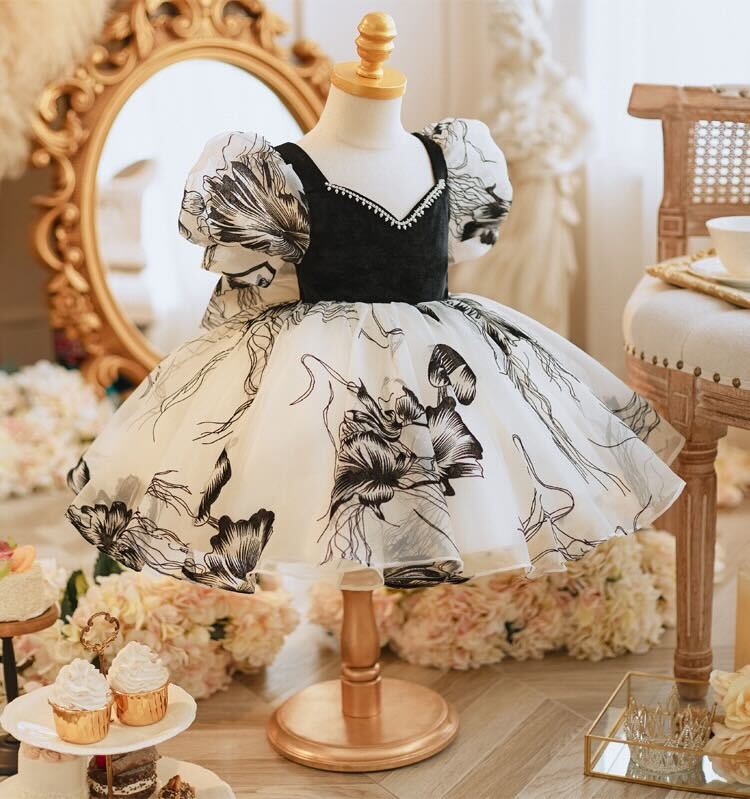 Black and white printed party dress BabyMonk Black and white printed party dress BabyMonk